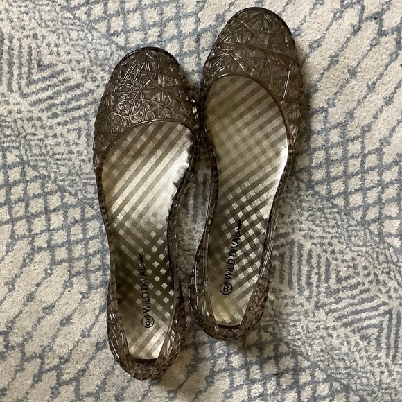Plastic Wild Diva Slip-on shoe 9 - Picture 1 of 3
